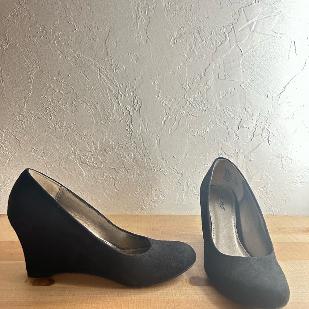 Elegant Black Wedge Heels